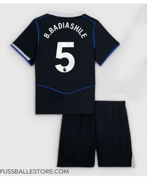 Günstige Chelsea Benoit Badiashile #5 3rd trikot Kinder 2025-26 Kurzarm (+ Kurze Hosen) Günstige Chelsea Benoit Badiashile #5 3rd trikot Kinder 2025-26 Kurzarm (+ Kurze Hosen)